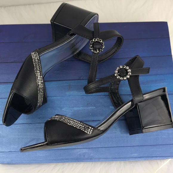 Low Chunky Heel Open Toe Buckled Sandal. - Picture 7 of 8